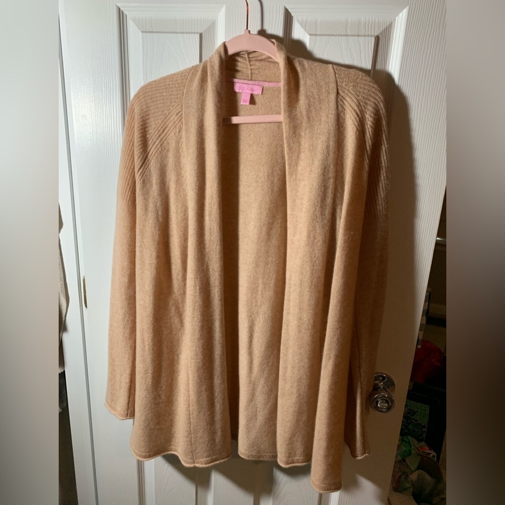 Lilly Pulitzer size Large cardigan in tan EUC